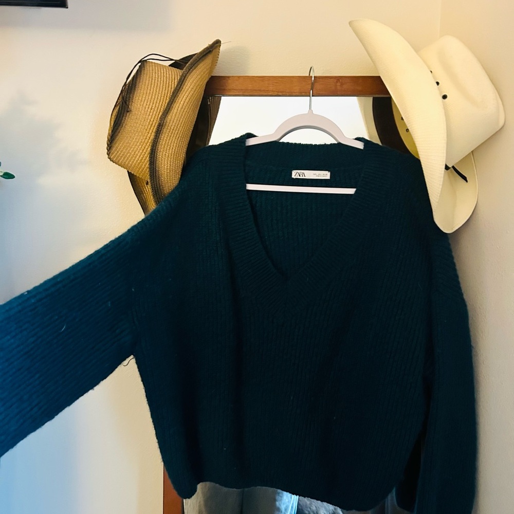 Zara Women's Deep Teal V-Neck Sweater